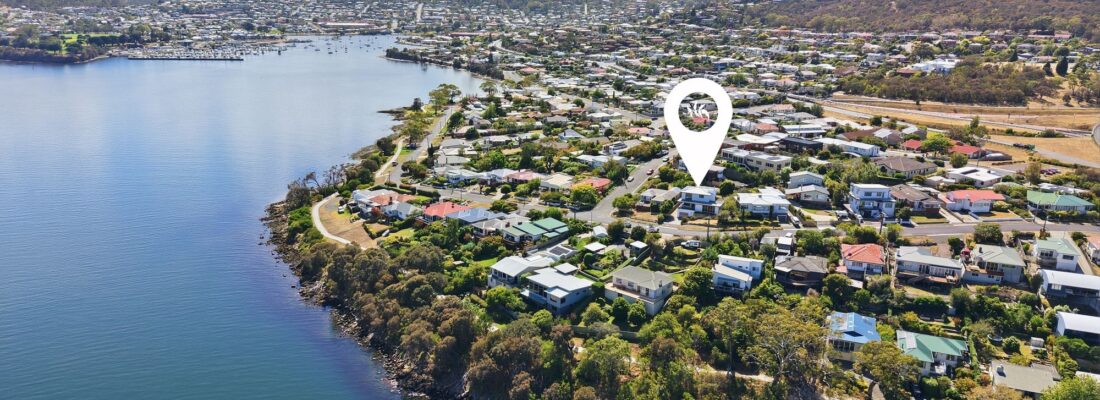 Kelly Fall & Jo Brownless Kelly Fall, Jo Brownless Fall Real Estate Kelly Fall & Jo Brownless