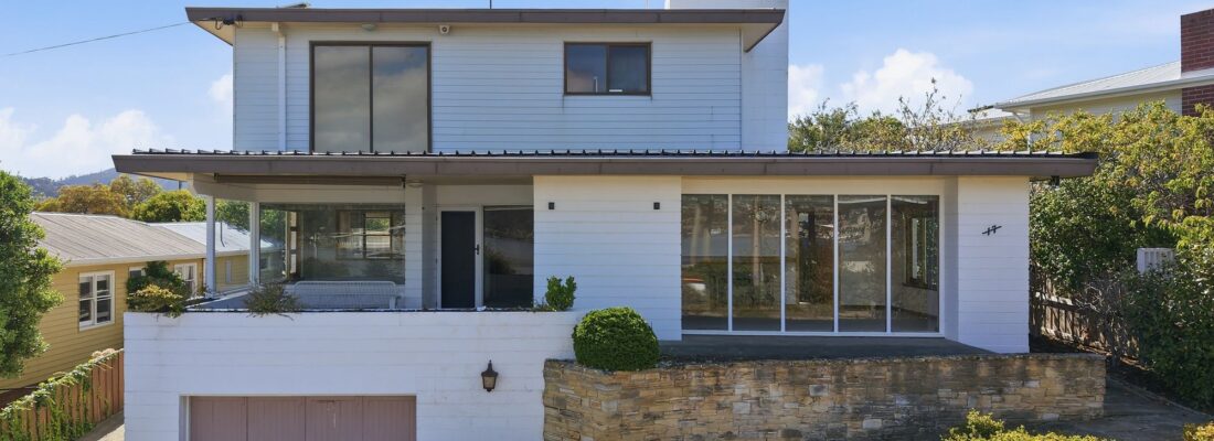 Kelly Fall & Jo Brownless Kelly Fall, Jo Brownless Fall Real Estate Kelly Fall & Jo Brownless