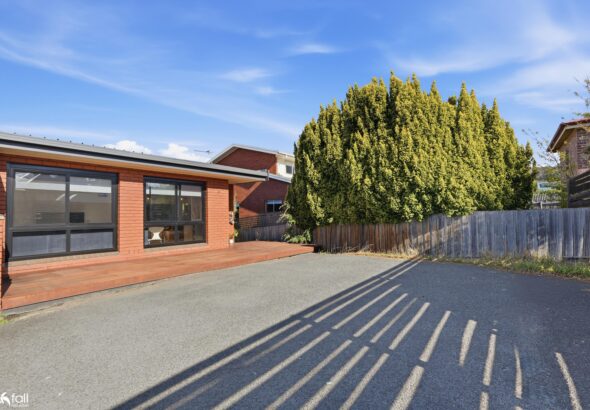 3/69 Giblin Street, LENAH VALLEY TAS 7008 Ariel Dao Fall Real Estate 3/69 Giblin Street, LENAH VALLEY TAS 7008