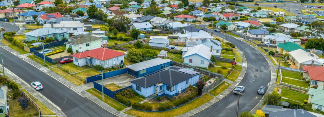 Naomi van Schie Naomi van Schie Fall Real Estate Naomi van Schie