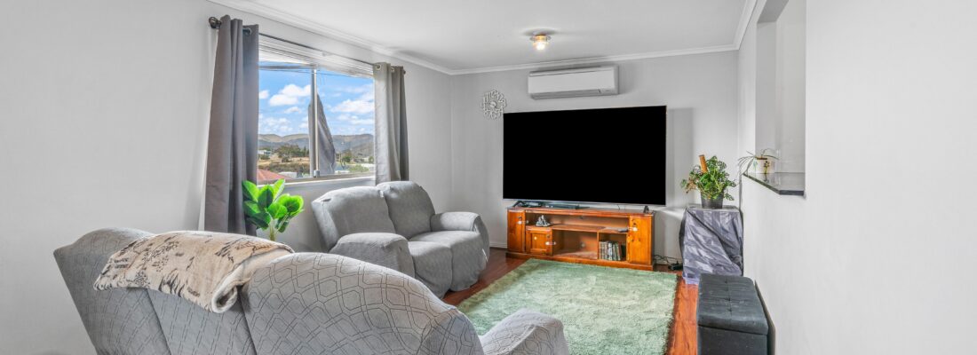 Naomi van Schie Naomi van Schie Fall Real Estate Naomi van Schie