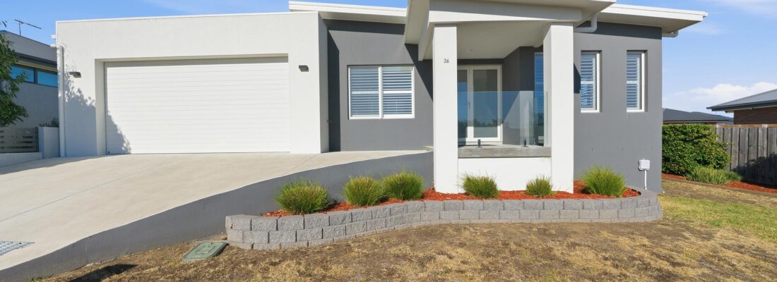 Suzanne Eaton suzanne eaton Fall Real Estate Suzanne Eaton