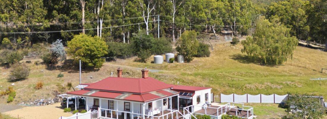 Fall Real Estate Naomi van Schie