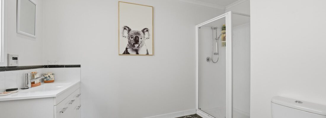 Naomi van Schie Naomi van Schie Fall Real Estate Naomi van Schie