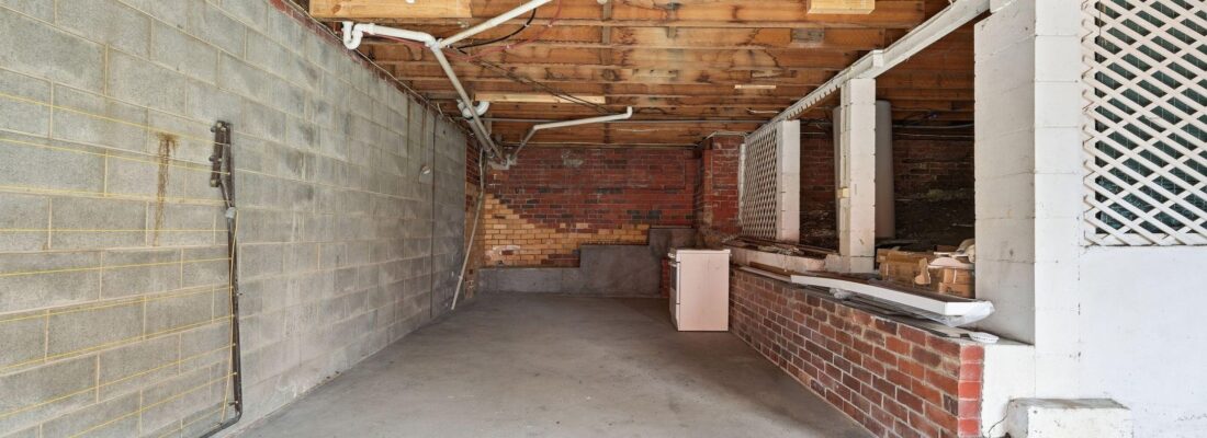 Kelly Fall & Jo Brownless Kelly Fall, Jo Brownless Fall Real Estate Kelly Fall & Jo Brownless