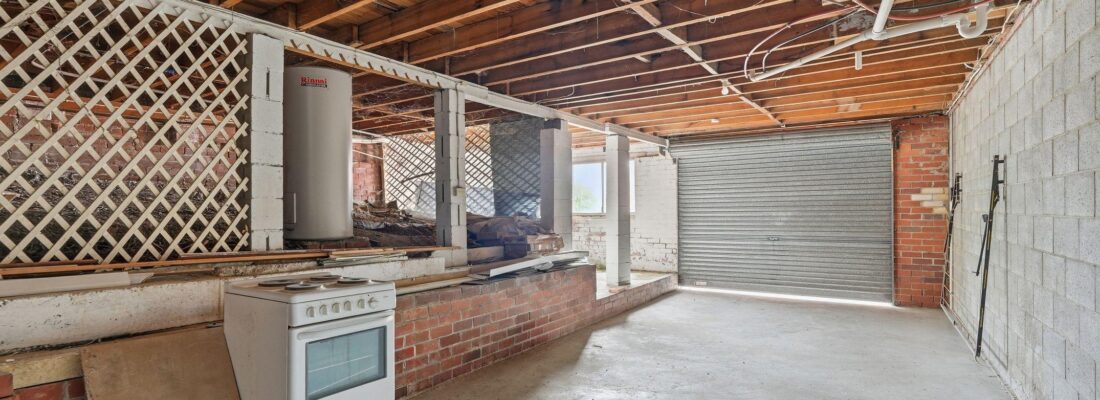 Kelly Fall & Jo Brownless Kelly Fall, Jo Brownless Fall Real Estate Kelly Fall & Jo Brownless