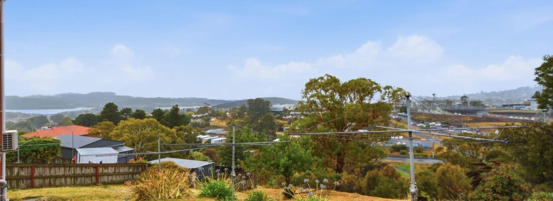 Kelly Fall & Jo Brownless Kelly Fall, Jo Brownless Fall Real Estate Kelly Fall & Jo Brownless