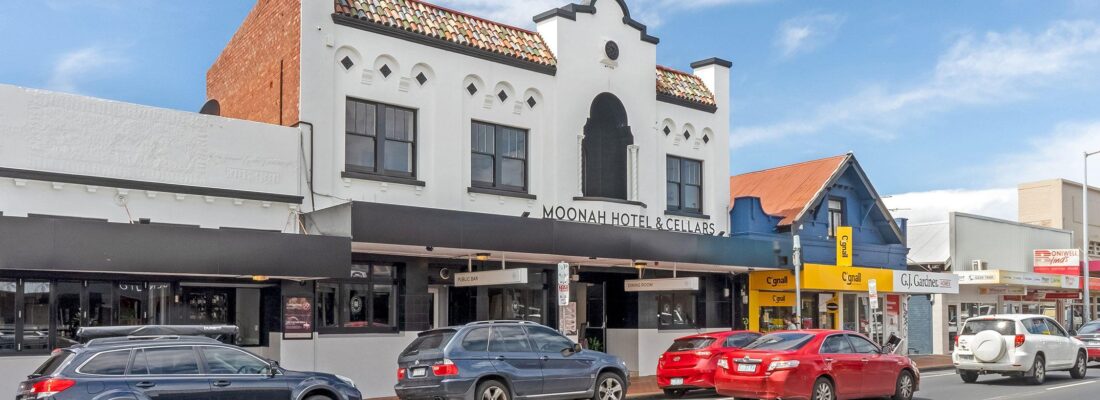 Fall Real Estate Kelly Fall & Jo Brownless