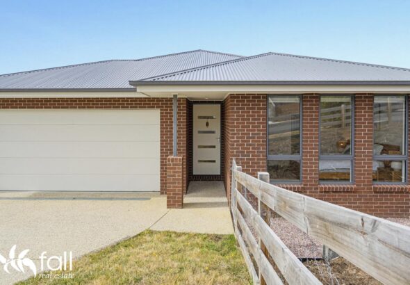 Fall Real Estate 11 Apolline Drive, KINGSTON TAS 7050