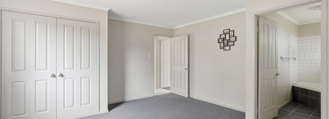 Kelly Fall & Jo Brownless Kelly Fall, Jo Brownless Fall Real Estate Kelly Fall & Jo Brownless