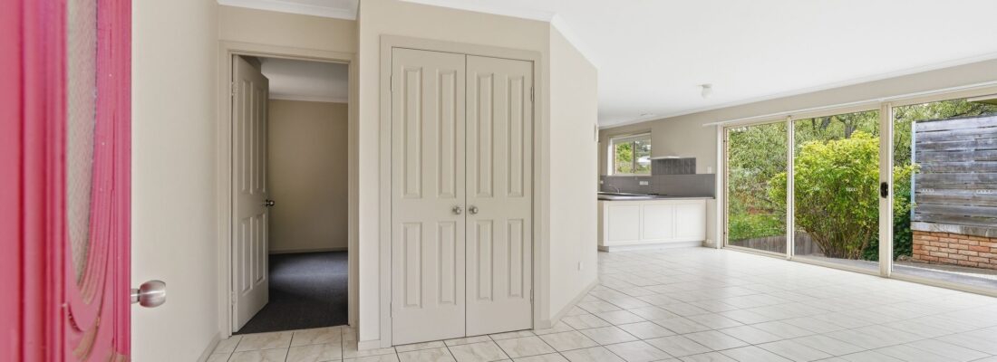 Kelly Fall & Jo Brownless Kelly Fall, Jo Brownless Fall Real Estate Kelly Fall & Jo Brownless