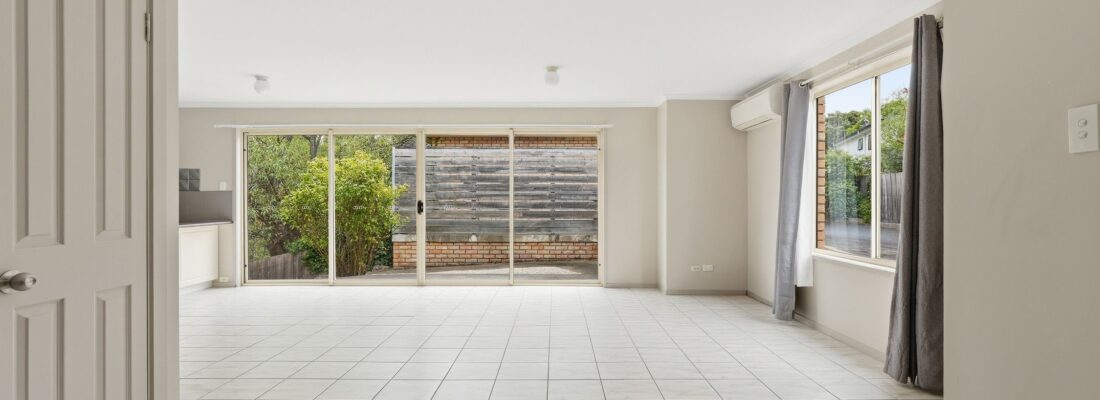 Kelly Fall & Jo Brownless Kelly Fall, Jo Brownless Fall Real Estate Kelly Fall & Jo Brownless