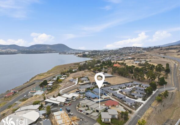 Fall Real Estate 3/630 Main Road, GRANTON TAS 7030