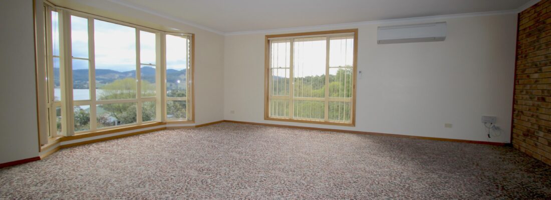 Elyse Lamprill Elyse Lamprill Fall Real Estate Elyse Lamprill