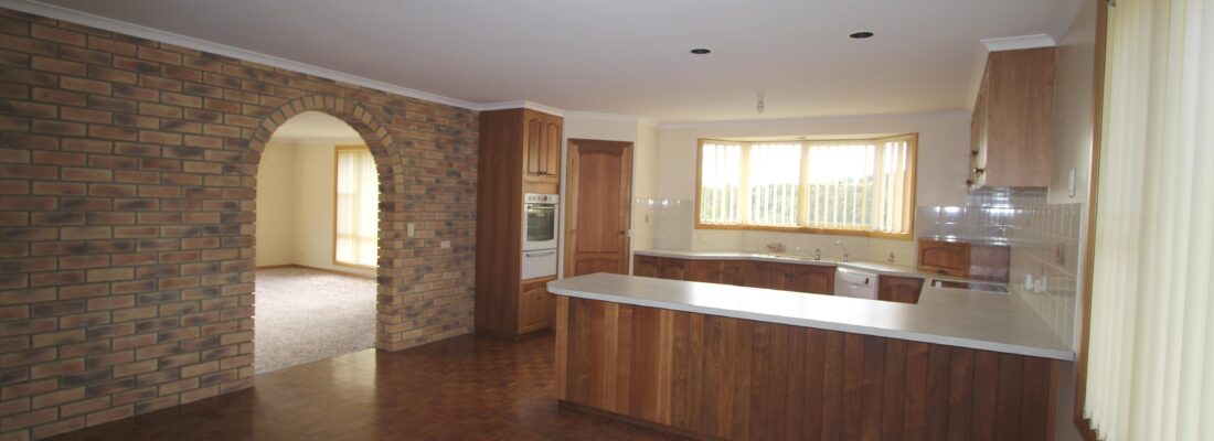 Elyse Lamprill Elyse Lamprill Fall Real Estate Elyse Lamprill