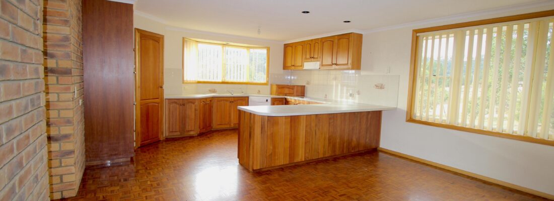 Elyse Lamprill Elyse Lamprill Fall Real Estate Elyse Lamprill