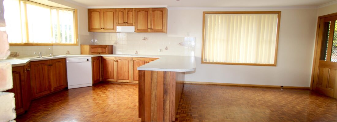 Elyse Lamprill Elyse Lamprill Fall Real Estate Elyse Lamprill