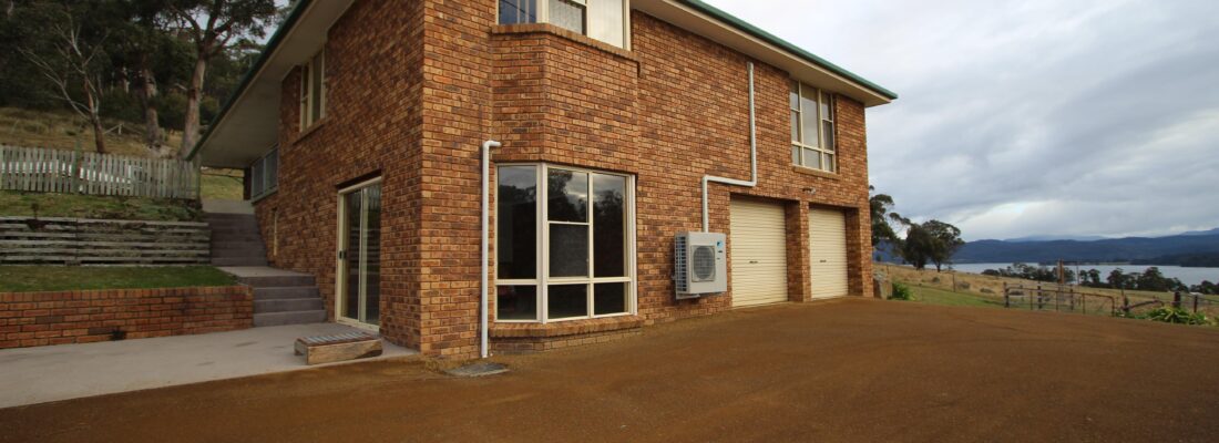 Fall Real Estate Elyse Lamprill