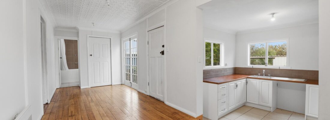 Naomi van Schie Naomi van Schie Fall Real Estate Naomi van Schie