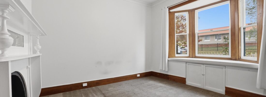 Naomi van Schie Naomi van Schie Fall Real Estate Naomi van Schie