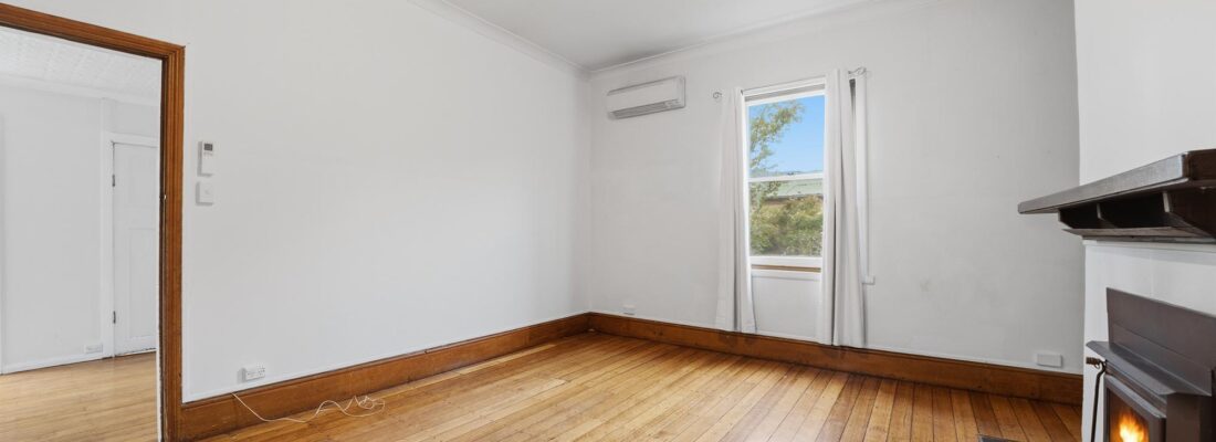 Naomi van Schie Naomi van Schie Fall Real Estate Naomi van Schie