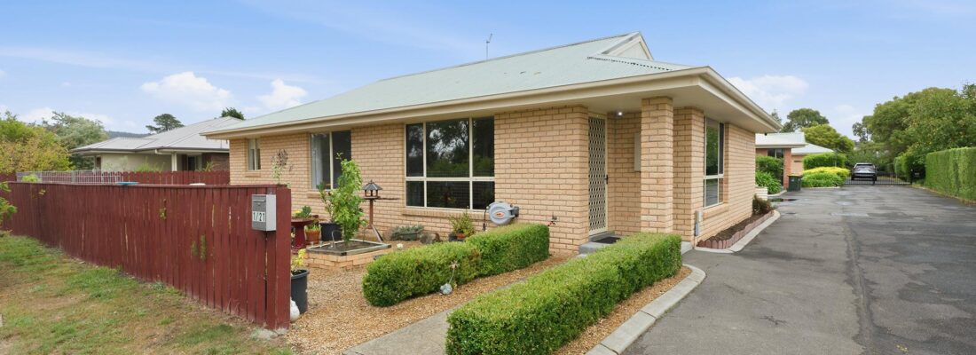 Deb Lawler Deb Lawler Fall Real Estate Deb Lawler