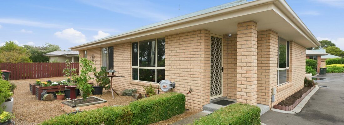 Deb Lawler Deb Lawler Fall Real Estate Deb Lawler