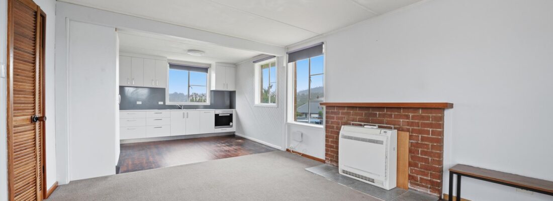 Naomi van Schie Naomi van Schie Fall Real Estate Naomi van Schie