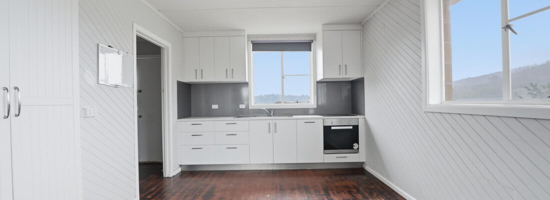 Naomi van Schie Naomi van Schie Fall Real Estate Naomi van Schie