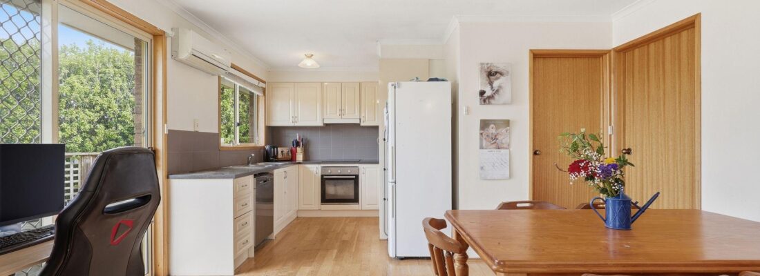 Sam Scarlett Sam Scarlett Fall Real Estate Sam Scarlett