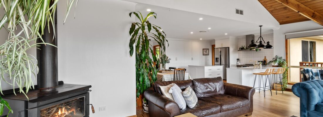 Kelly Fall & Jo Brownless Kelly Fall, Jo Brownless Fall Real Estate Kelly Fall & Jo Brownless