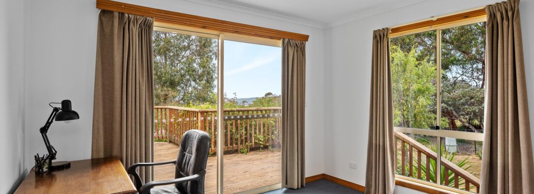 Kelly Fall & Jo Brownless Kelly Fall, Jo Brownless Fall Real Estate Kelly Fall & Jo Brownless