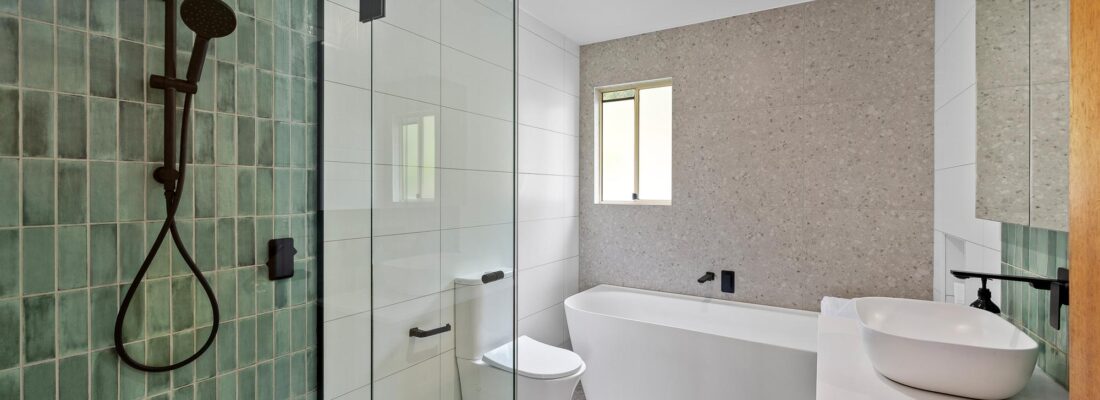 Kelly Fall & Jo Brownless Kelly Fall, Jo Brownless Fall Real Estate Kelly Fall & Jo Brownless