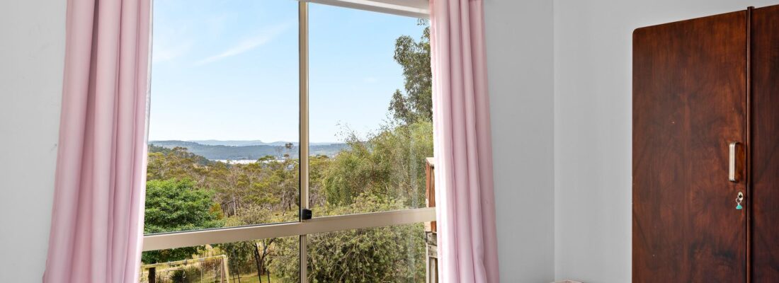 Kelly Fall & Jo Brownless Kelly Fall, Jo Brownless Fall Real Estate Kelly Fall & Jo Brownless