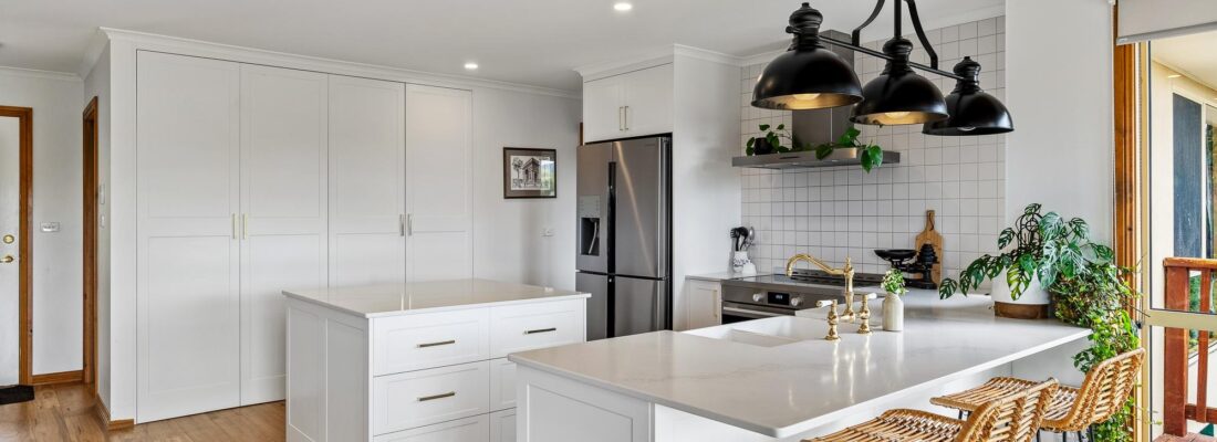 Kelly Fall & Jo Brownless Kelly Fall, Jo Brownless Fall Real Estate Kelly Fall & Jo Brownless