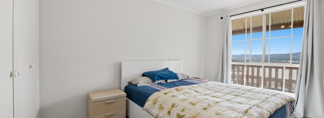 Naomi van Schie Naomi van Schie Fall Real Estate Naomi van Schie