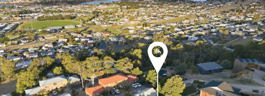 Fall Real Estate Naomi van Schie