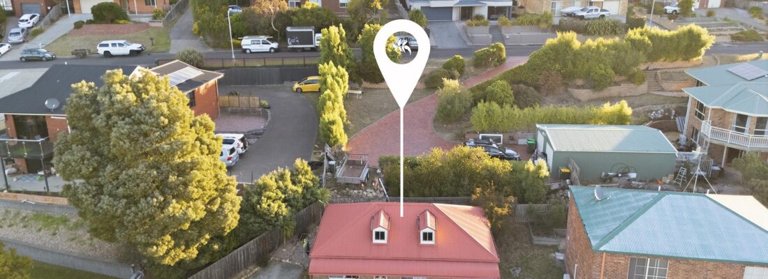 Naomi van Schie Naomi van Schie Fall Real Estate Naomi van Schie