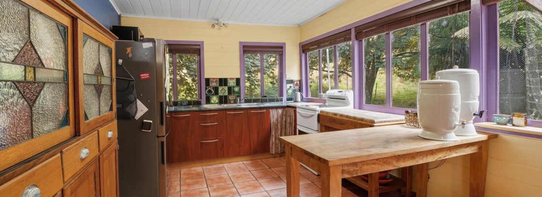 Naomi van Schie Naomi van Schie Fall Real Estate Naomi van Schie