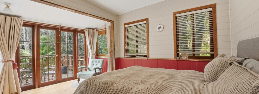 Naomi van Schie Naomi van Schie Fall Real Estate Naomi van Schie