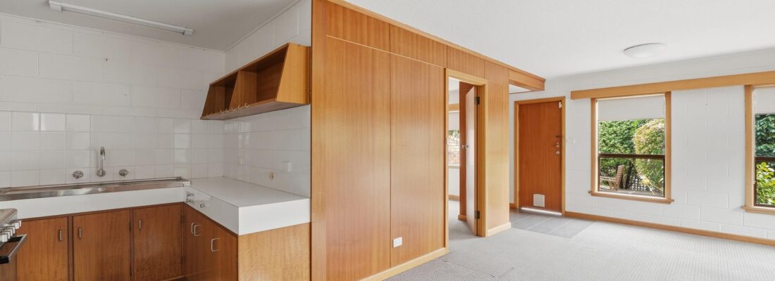 Naomi van Schie Naomi van Schie Fall Real Estate Naomi van Schie