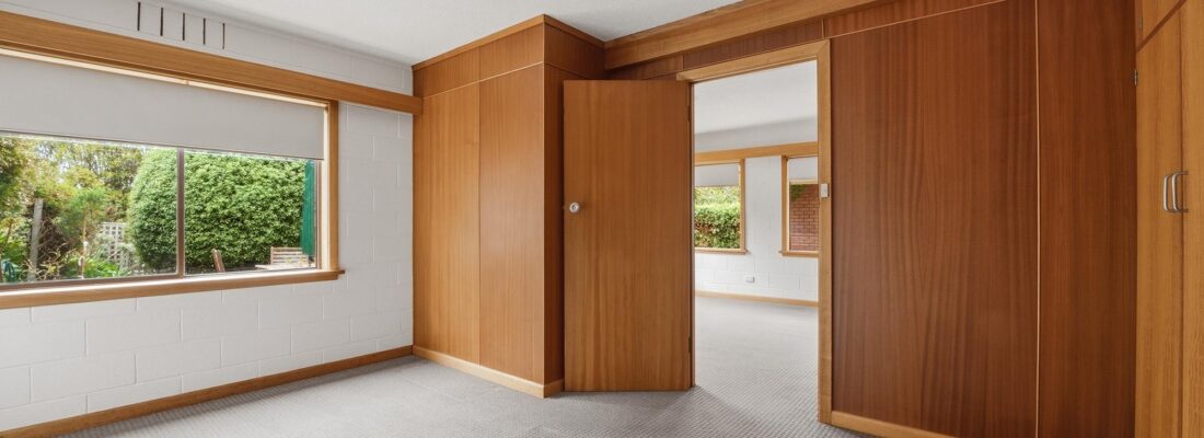 Naomi van Schie Naomi van Schie Fall Real Estate Naomi van Schie