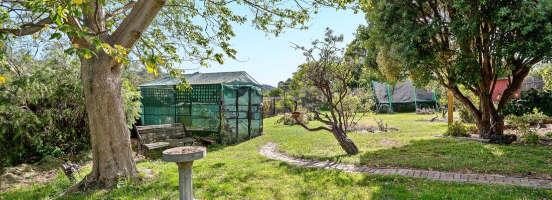 Kelly Fall & Jo Brownless Kelly Fall, Jo Brownless Fall Real Estate Kelly Fall & Jo Brownless