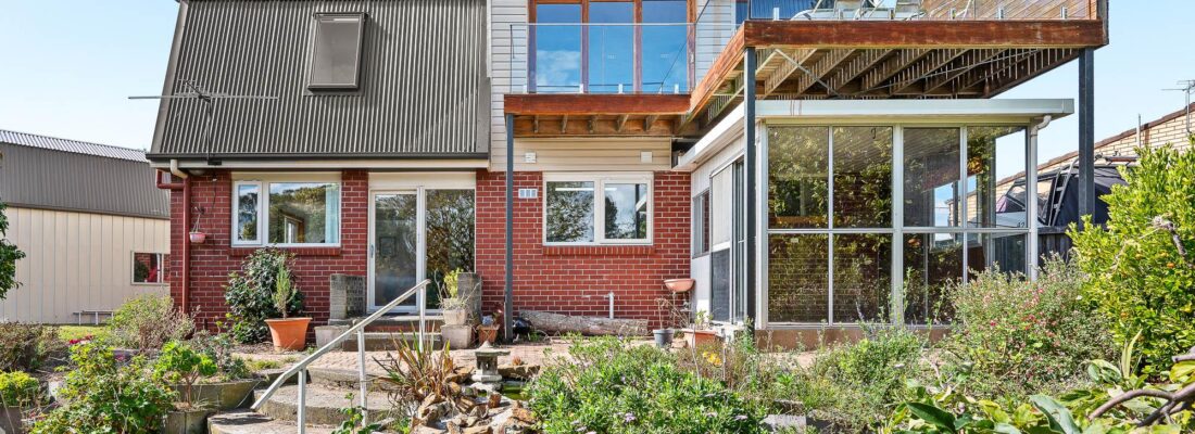 Kelly Fall & Jo Brownless Kelly Fall, Jo Brownless Fall Real Estate Kelly Fall & Jo Brownless