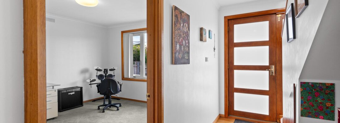 Kelly Fall & Jo Brownless Kelly Fall, Jo Brownless Fall Real Estate Kelly Fall & Jo Brownless