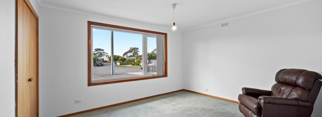 Kelly Fall & Jo Brownless Kelly Fall, Jo Brownless Fall Real Estate Kelly Fall & Jo Brownless