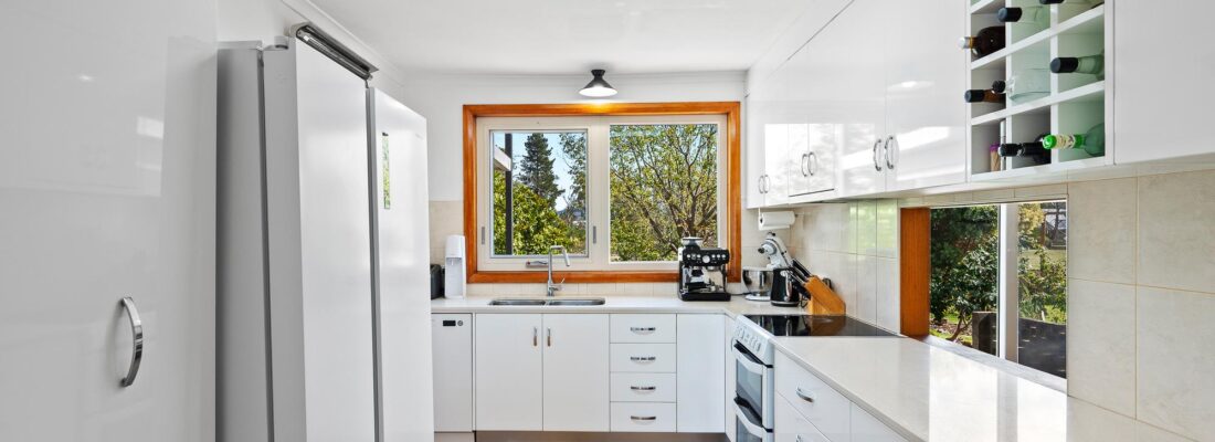 Kelly Fall & Jo Brownless Kelly Fall, Jo Brownless Fall Real Estate Kelly Fall & Jo Brownless