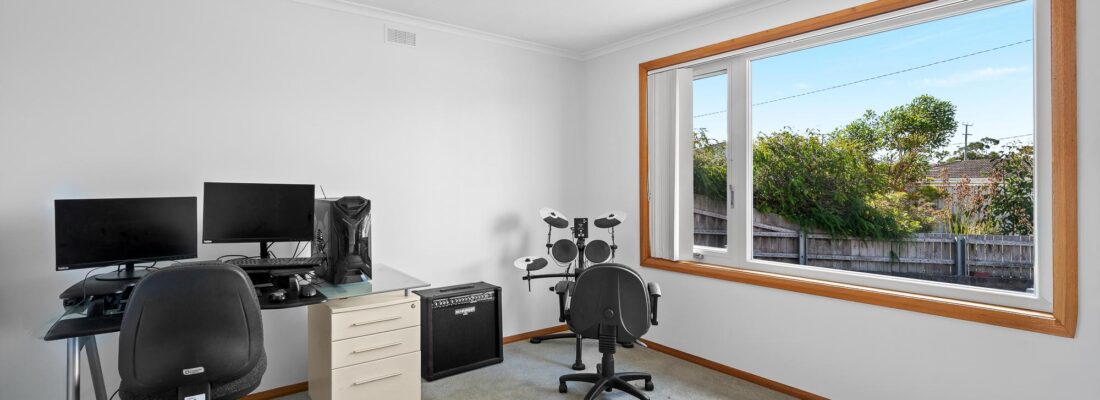 Kelly Fall & Jo Brownless Kelly Fall, Jo Brownless Fall Real Estate Kelly Fall & Jo Brownless