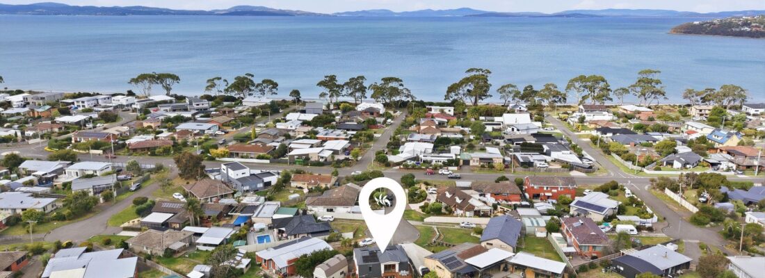 Fall Real Estate Kelly Fall & Jo Brownless