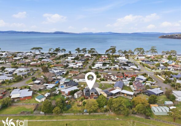 Fall Real Estate 20 Balanada Street, LAUDERDALE TAS 7021